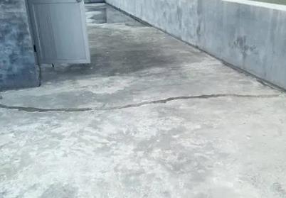 阿荣楼顶漏水维修公司分享下如何解决卫生间隐蔽部位漏水的问题?